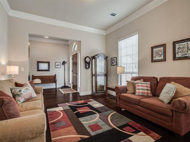 927 Fox Drive, Choctaw, OK 73020