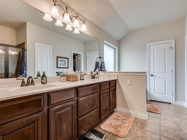 927 Fox Drive, Choctaw, OK 73020