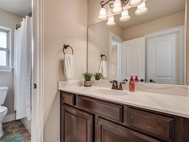 927 Fox Drive, Choctaw, OK 73020