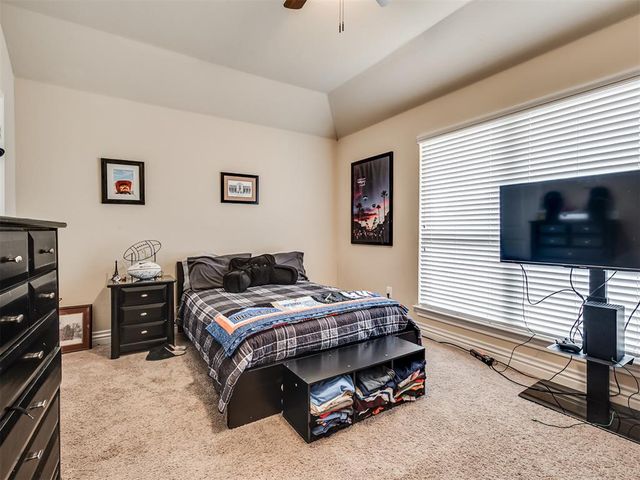 927 Fox Drive, Choctaw, OK 73020