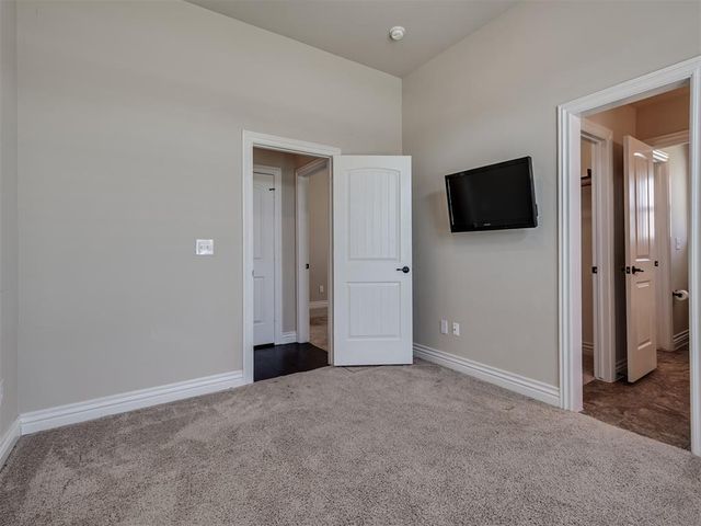 927 Fox Drive, Choctaw, OK 73020
