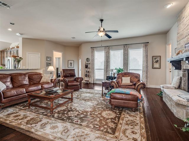 927 Fox Drive, Choctaw, OK 73020