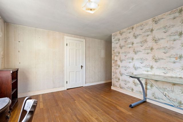 32 Grant Rd, Lynn, MA 01904