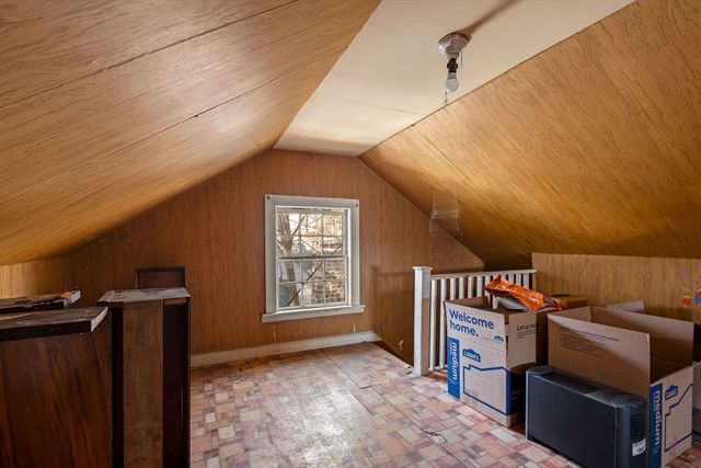 32 Grant Rd, Lynn, MA 01904