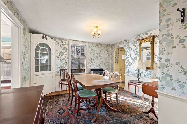 32 Grant Rd, Lynn, MA 01904