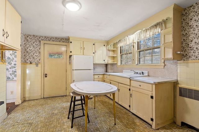 32 Grant Rd, Lynn, MA 01904