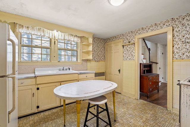 32 Grant Rd, Lynn, MA 01904