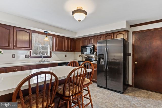 76 SHERWOOD CIRCLE, Enola, PA 17025