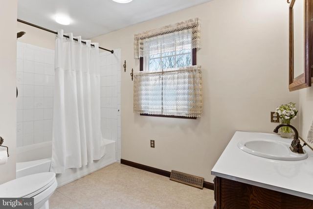 76 SHERWOOD CIRCLE, Enola, PA 17025