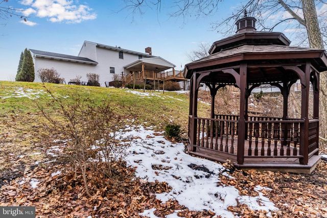 76 SHERWOOD CIRCLE, Enola, PA 17025