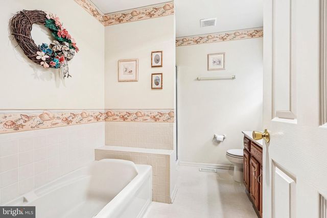 149 HOOTON RD, Mt Laurel, NJ 08054