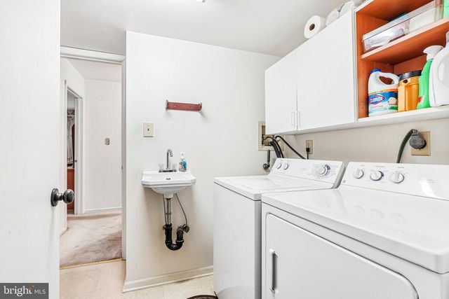 149 HOOTON RD, Mt Laurel, NJ 08054