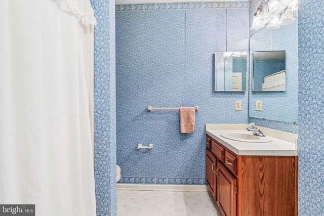 149 HOOTON RD, Mt Laurel, NJ 08054