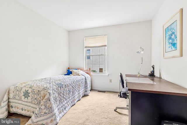 149 HOOTON RD, Mt Laurel, NJ 08054
