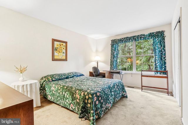 149 HOOTON RD, Mt Laurel, NJ 08054