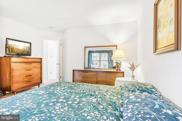 149 HOOTON RD, Mt Laurel, NJ 08054