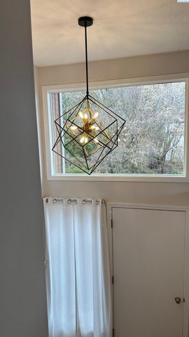 135 NW Robert St, Pullman, WA 99163