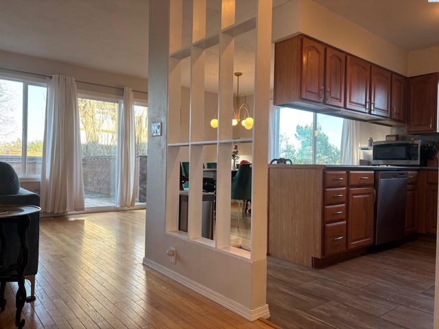 135 NW Robert St, Pullman, WA 99163