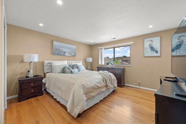 5274 Sunny Orchard Lane, San Jose, CA 95135