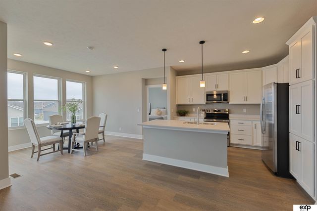 17538 Robin Drive, Omaha, NE 68136