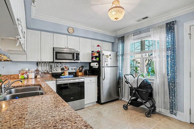 618 3rd Ave S Apt 3A, North Myrtle Beach, SC 29582