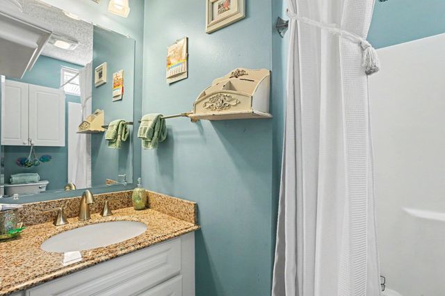 618 3rd Ave S Apt 3A, North Myrtle Beach, SC 29582
