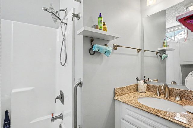 618 3rd Ave S Apt 3A, North Myrtle Beach, SC 29582