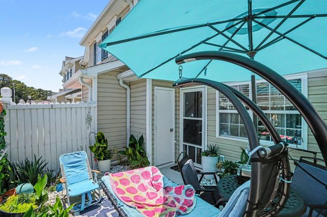 618 3rd Ave S Apt 3A, North Myrtle Beach, SC 29582