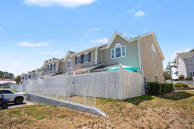 618 3rd Ave S Apt 3A, North Myrtle Beach, SC 29582