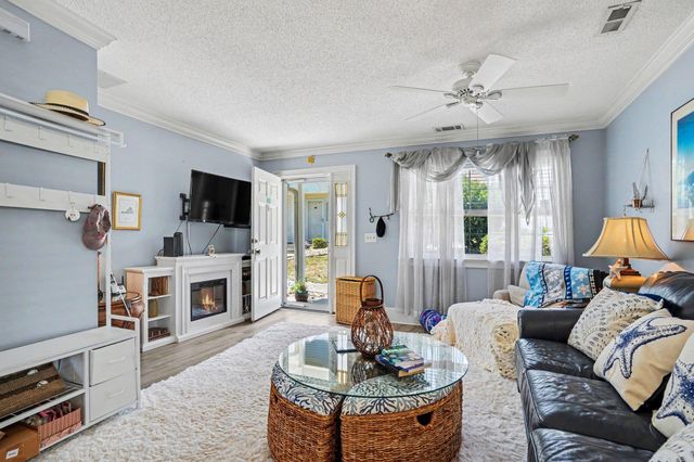 618 3rd Ave S Apt 3A, North Myrtle Beach, SC 29582
