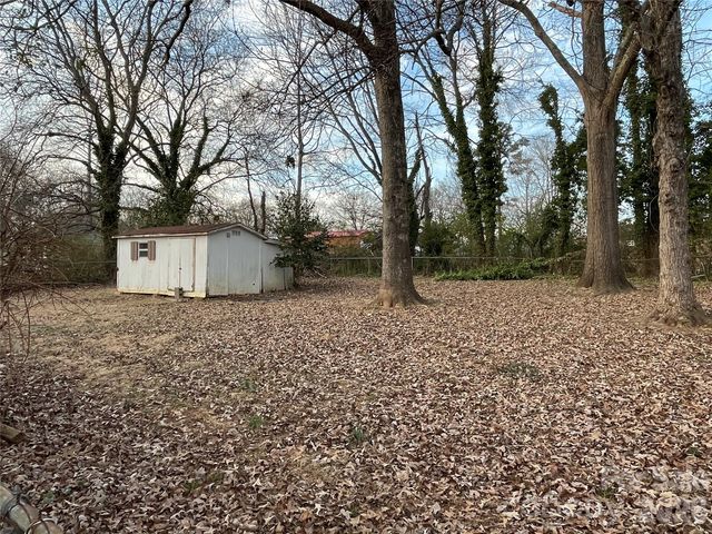 121 Randolph Road, Dallas, NC 28034