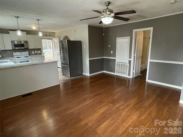 121 Randolph Road, Dallas, NC 28034