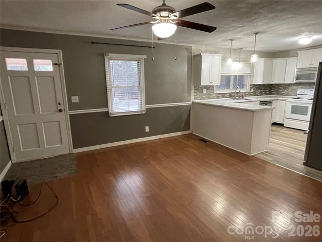 121 Randolph Road, Dallas, NC 28034