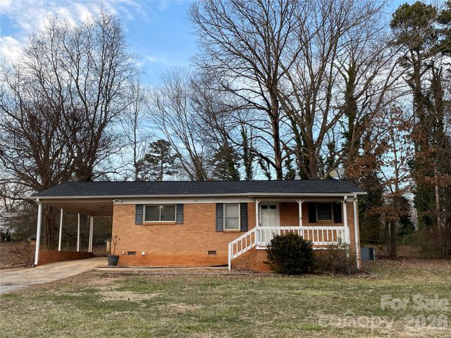 121 Randolph Road, Dallas, NC 28034