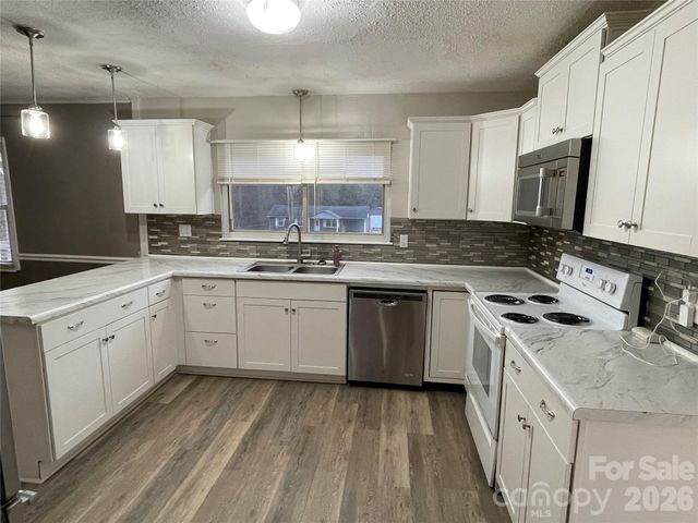 121 Randolph Road, Dallas, NC 28034