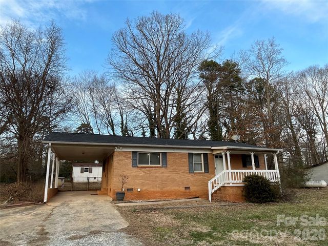 121 Randolph Road, Dallas, NC 28034