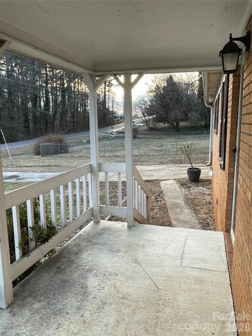 121 Randolph Road, Dallas, NC 28034