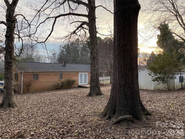 121 Randolph Road, Dallas, NC 28034