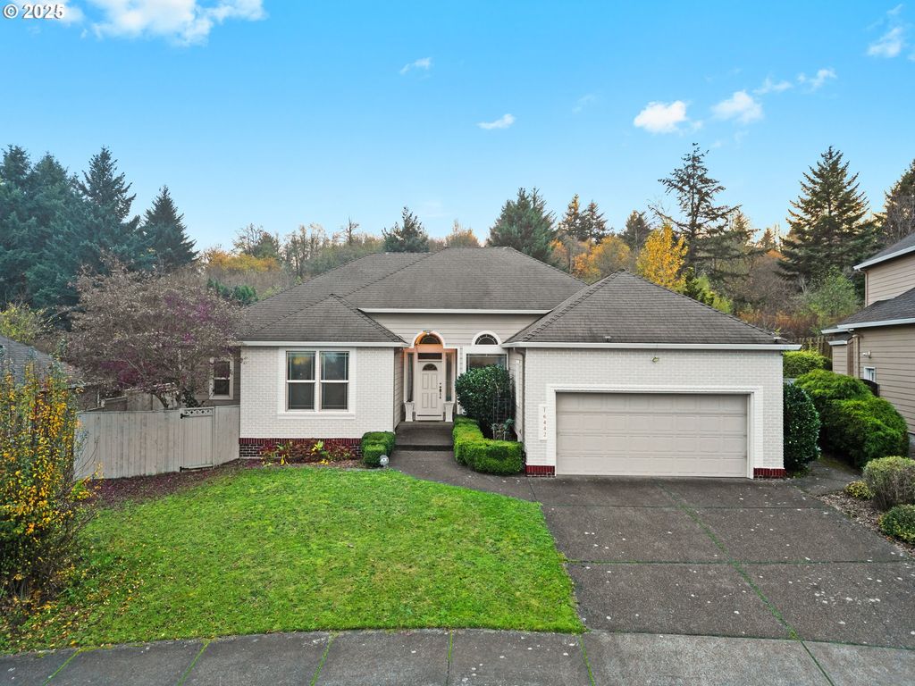 16442 Se HIGH MEADOW Loop, Portland, OR 97236