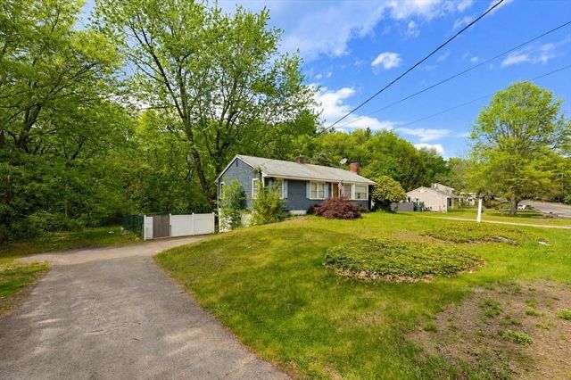 1093 Wachusett St, Holden, MA 01520