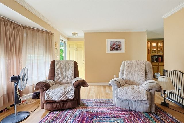 1093 Wachusett St, Holden, MA 01520