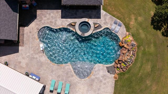 8000 Roby Road, Oklahoma City, OK 73151