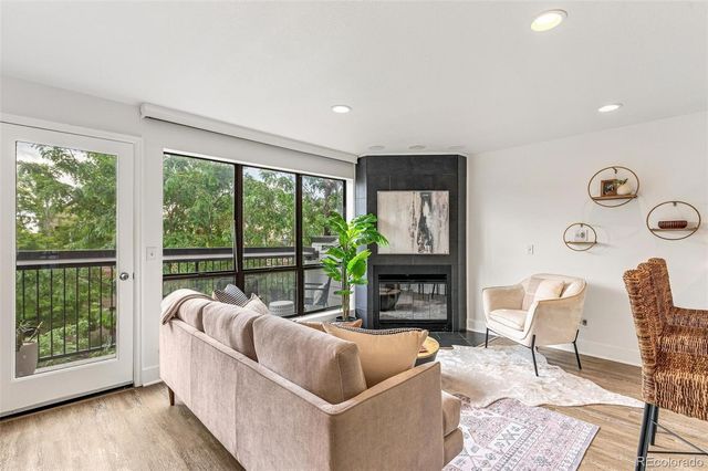 2102 W 31st Avenue, Denver, CO 80211