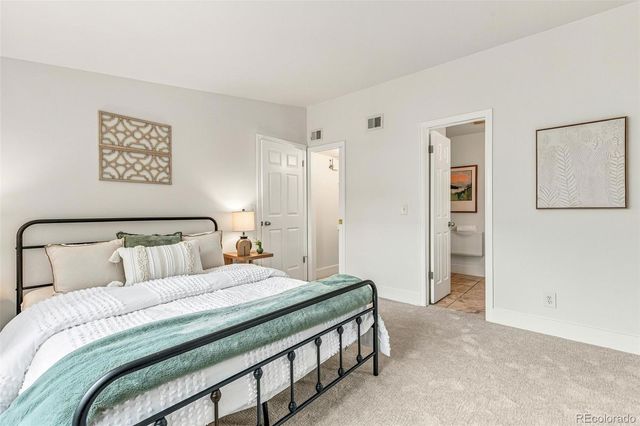 2102 W 31st Avenue, Denver, CO 80211