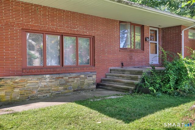 47 May Street, Bristol, CT 06010