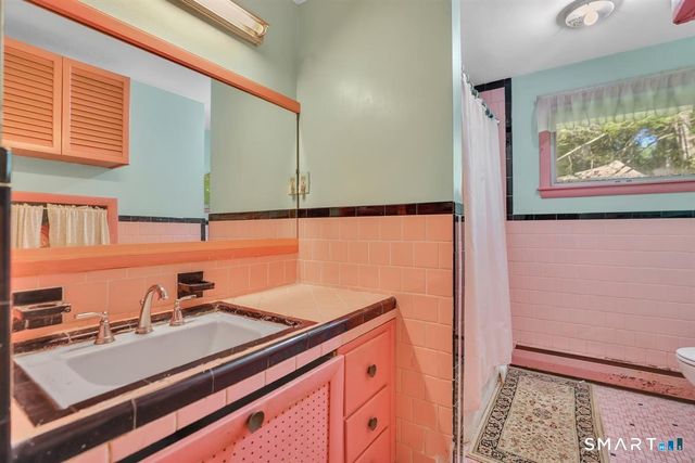 47 May Street, Bristol, CT 06010