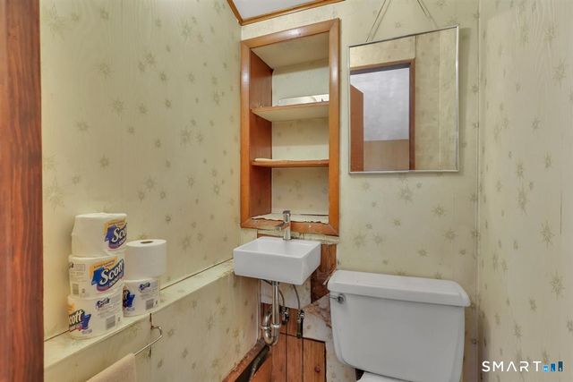 47 May Street, Bristol, CT 06010