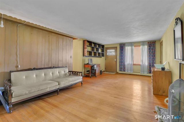 47 May Street, Bristol, CT 06010