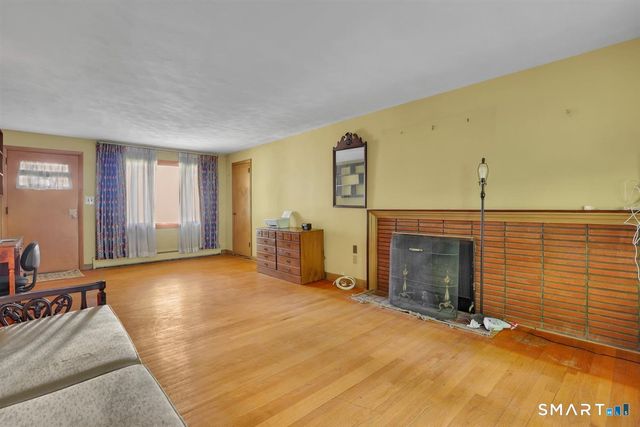 47 May Street, Bristol, CT 06010