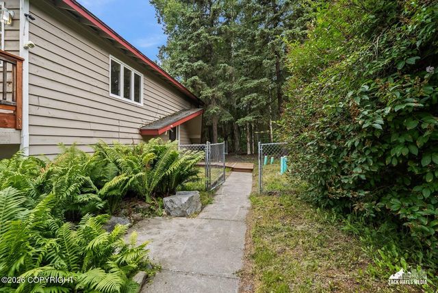 10845 Anvik Circle, Eagle River, AK 99577